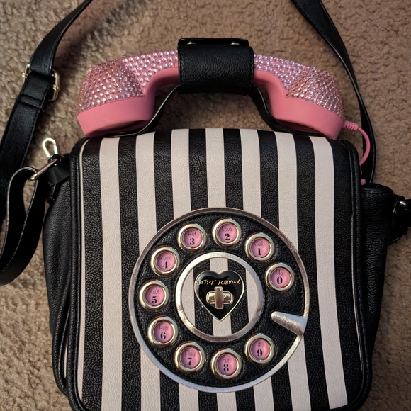 Betsey Johnson Black and White Retro Phone Handbag - Picture 2 of 4